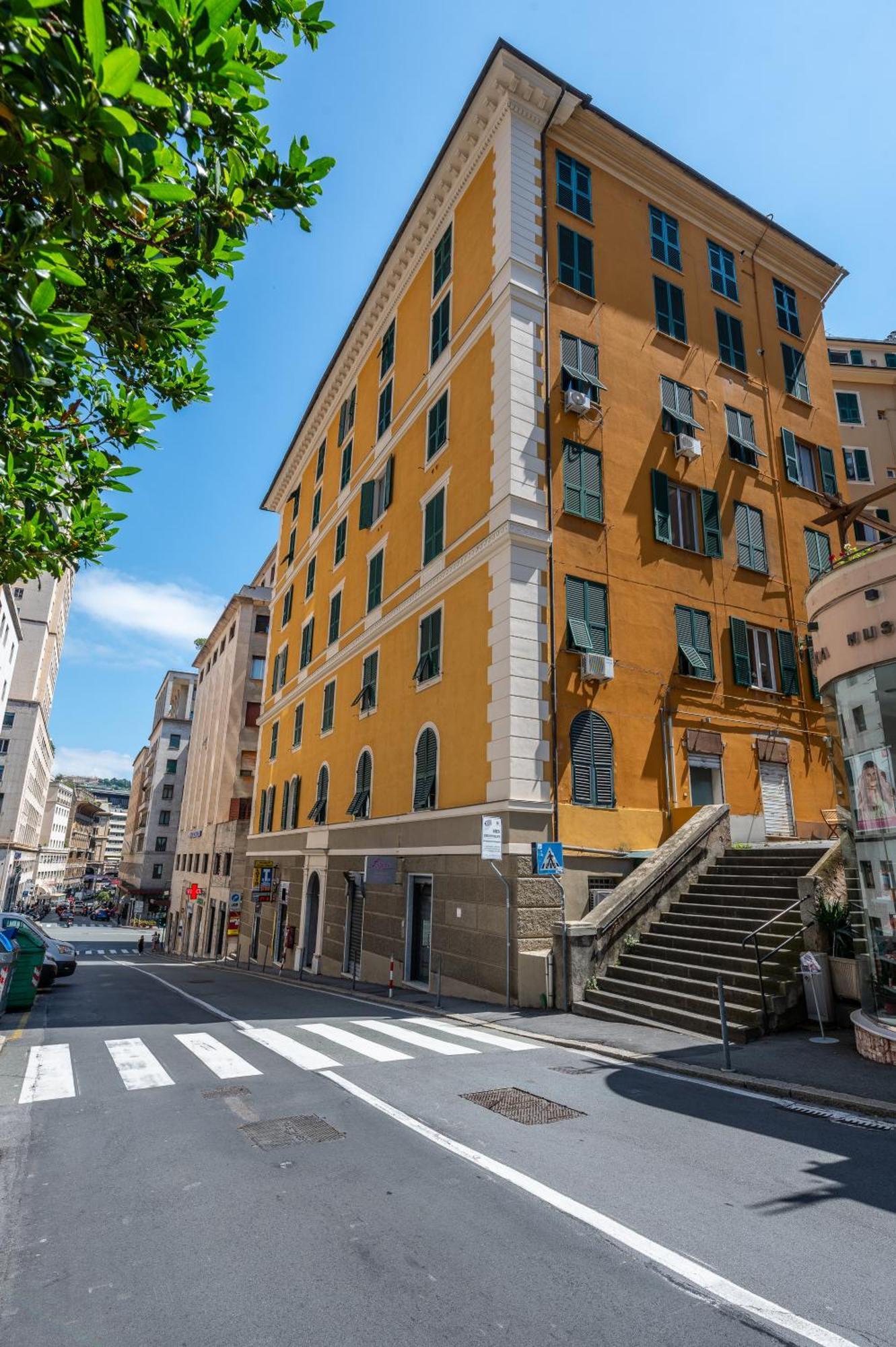 Via Fieschi Dieci Apartamento *