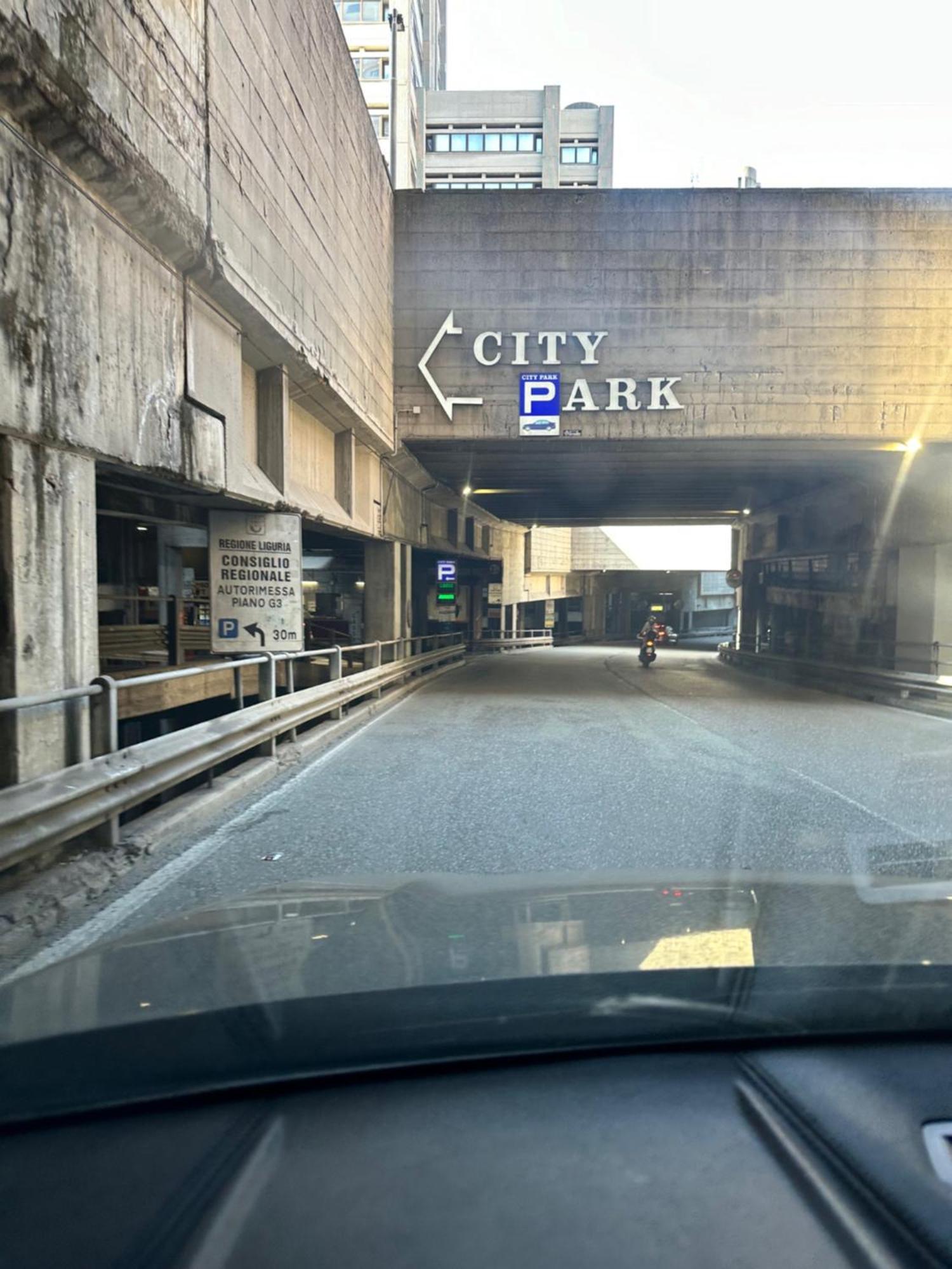 Via Fieschi Dieci Apartamento *